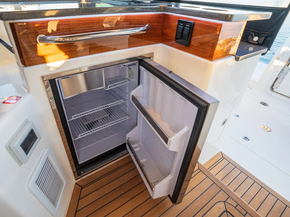 2026 Boston Whaler 365 Conquest 36.0 feet, Wrightsville Beach, North Carolina #40