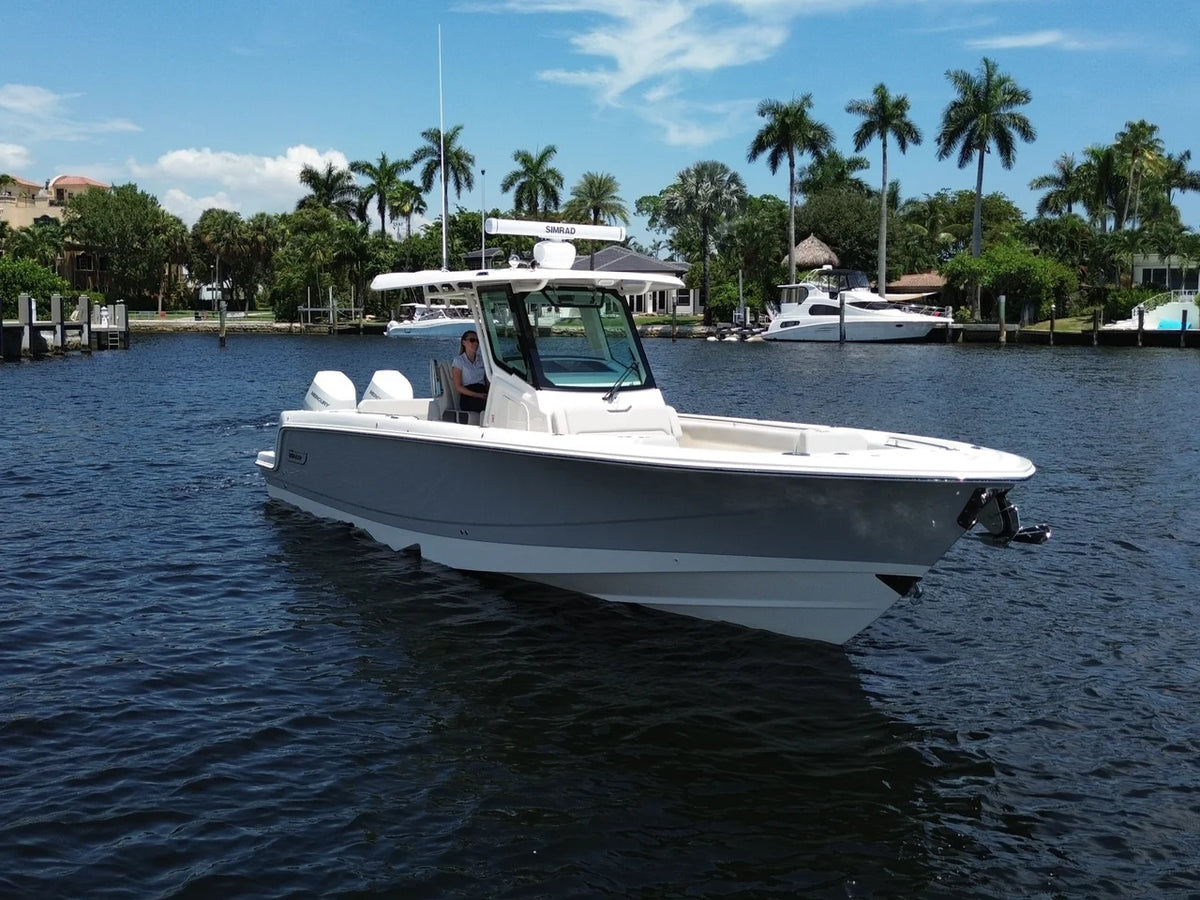2026 Boston Whaler 330 Outrage 33.0 feet, Pompano Beach, Florida #18