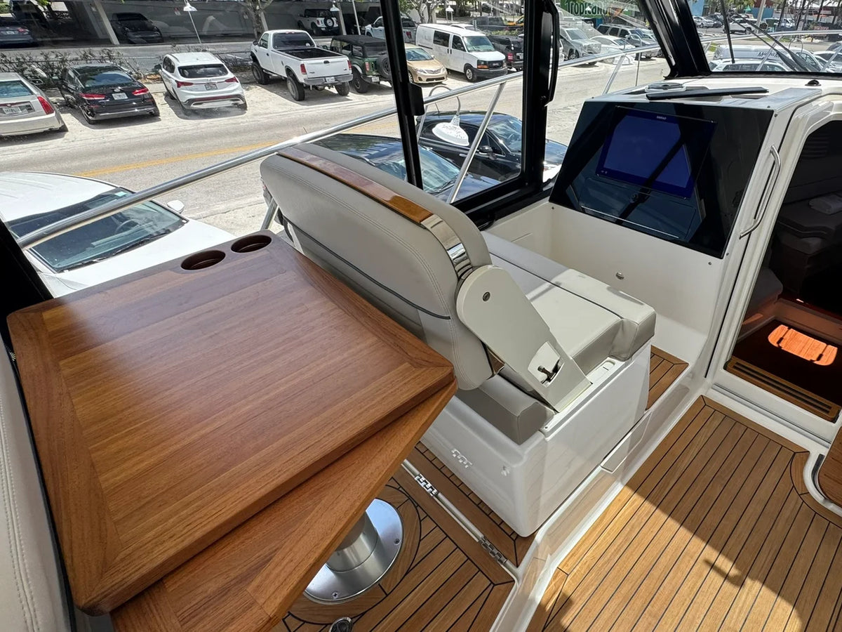 2025 Boston Whaler 365 Conquest 36.0 feet, Naples, Florida #35