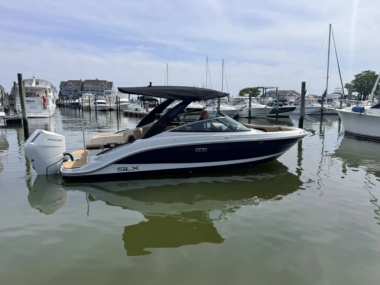 2027 Sea Ray SLX 260 Outboard 26.0 feet, Somers Point, New Jersey #1