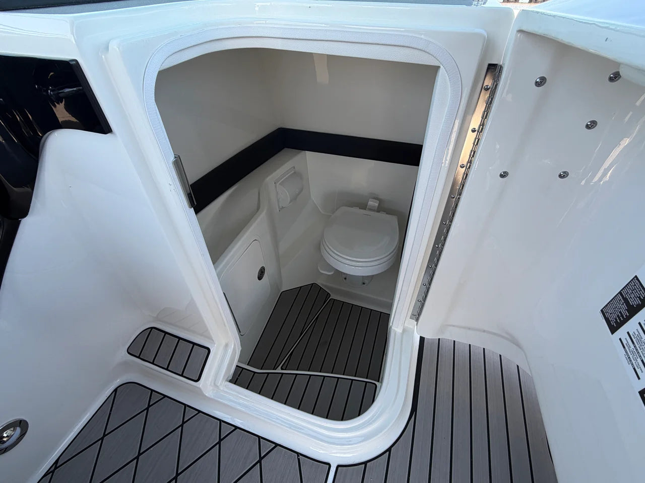 2026 Sea Ray SLX 280 Outboard 28.0 feet, Grasonville, Maryland #28