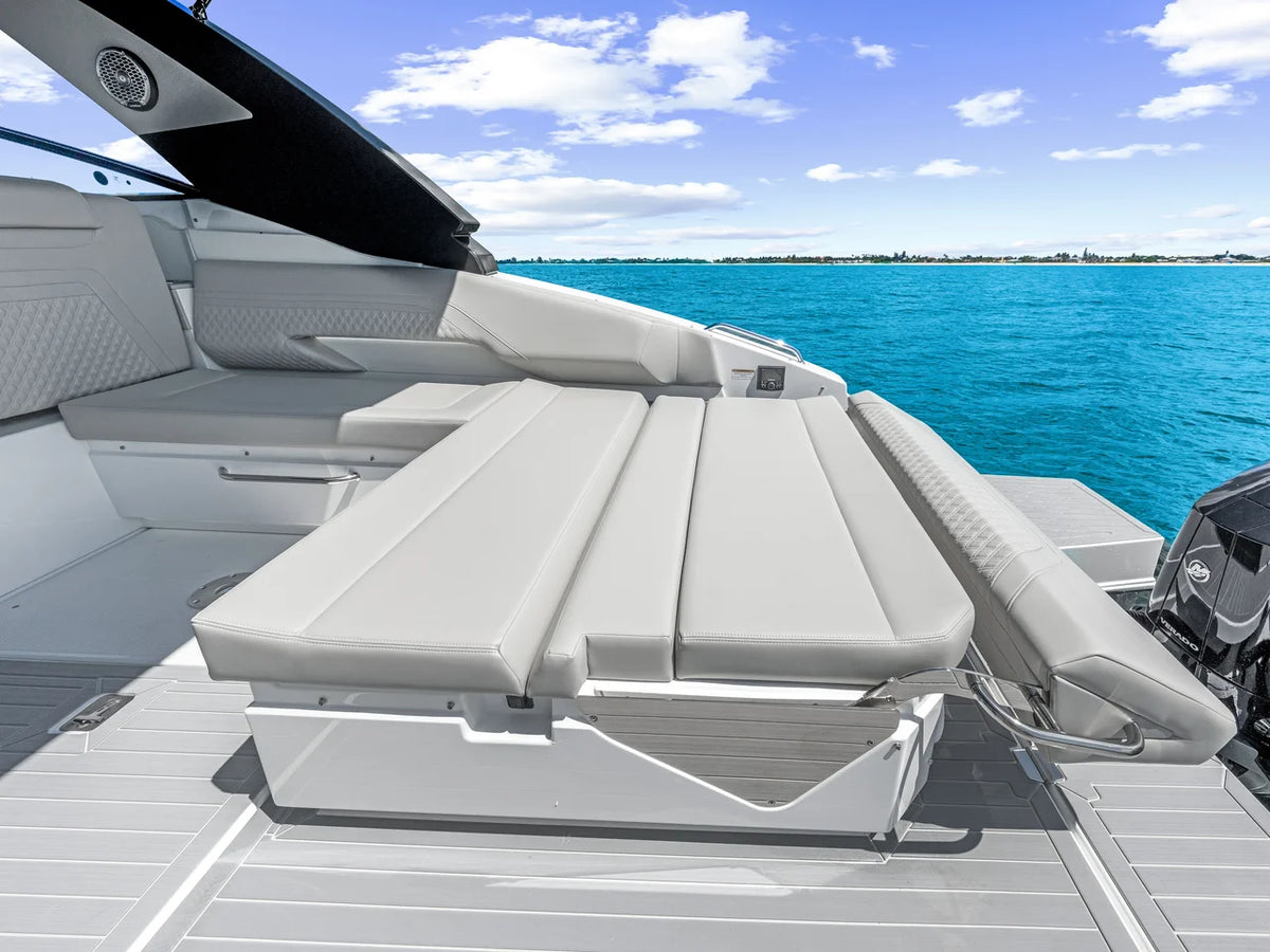 2027 Cruisers Yachts 34 GLS Outboard 34.0 feet, Venice, Florida #27