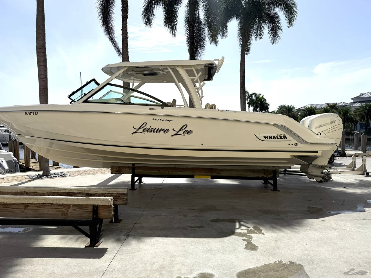 2018 Boston Whaler 320 VANTAGE 32.0 feet, Pompano Beach, Florida #2