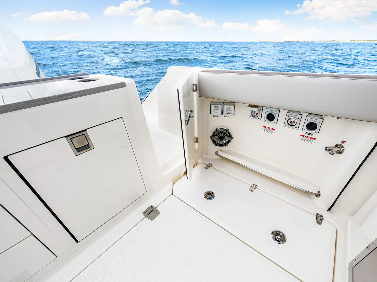 2026 Boston Whaler 330 Vantage 33.0 feet, Clearwater, Florida #40