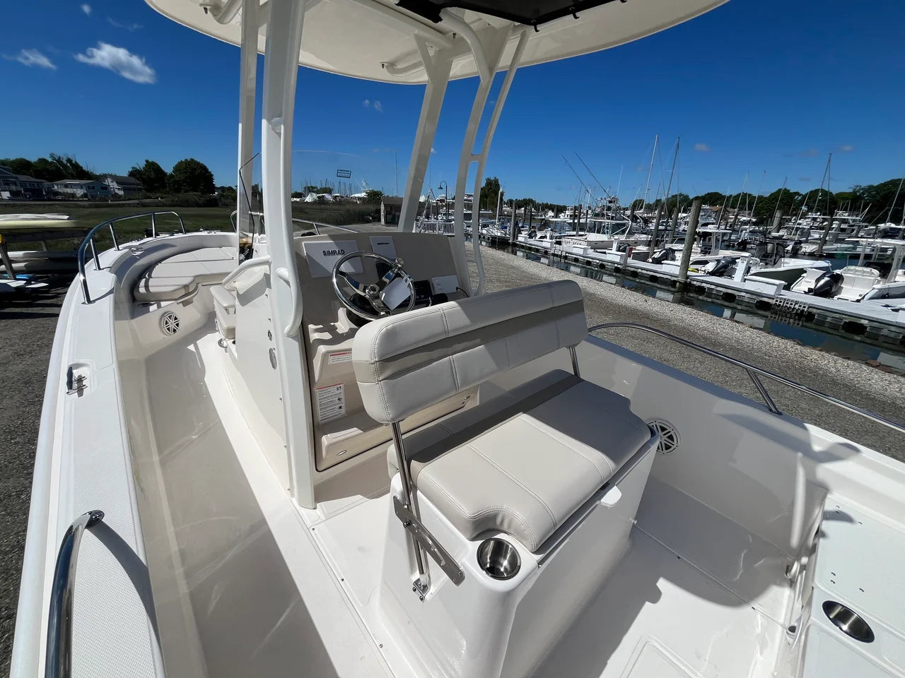 2026 Boston Whaler 250 Dauntless 25.0 feet, Westbrook, Connecticut #6