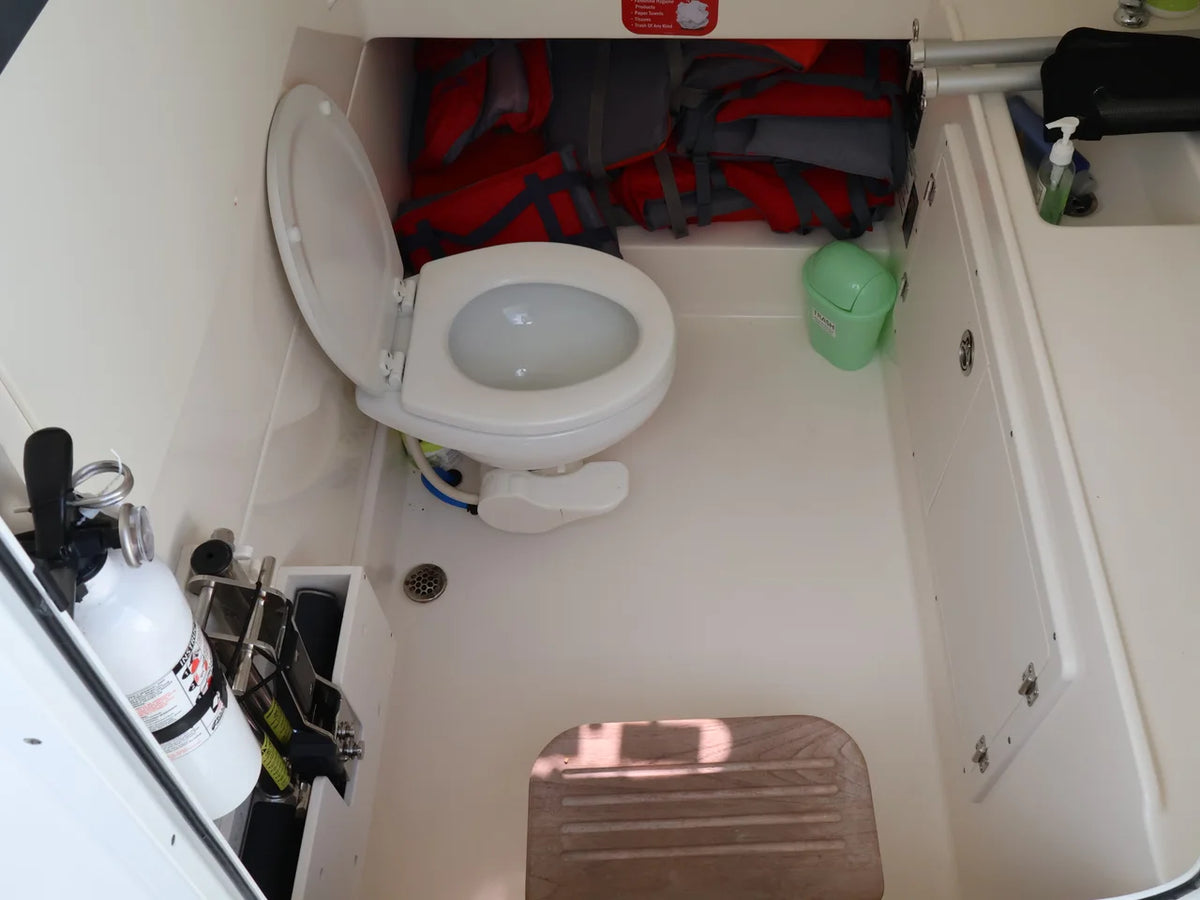 2018 Boston Whaler 330 Outrage 33.0 feet, Naples, Florida #35