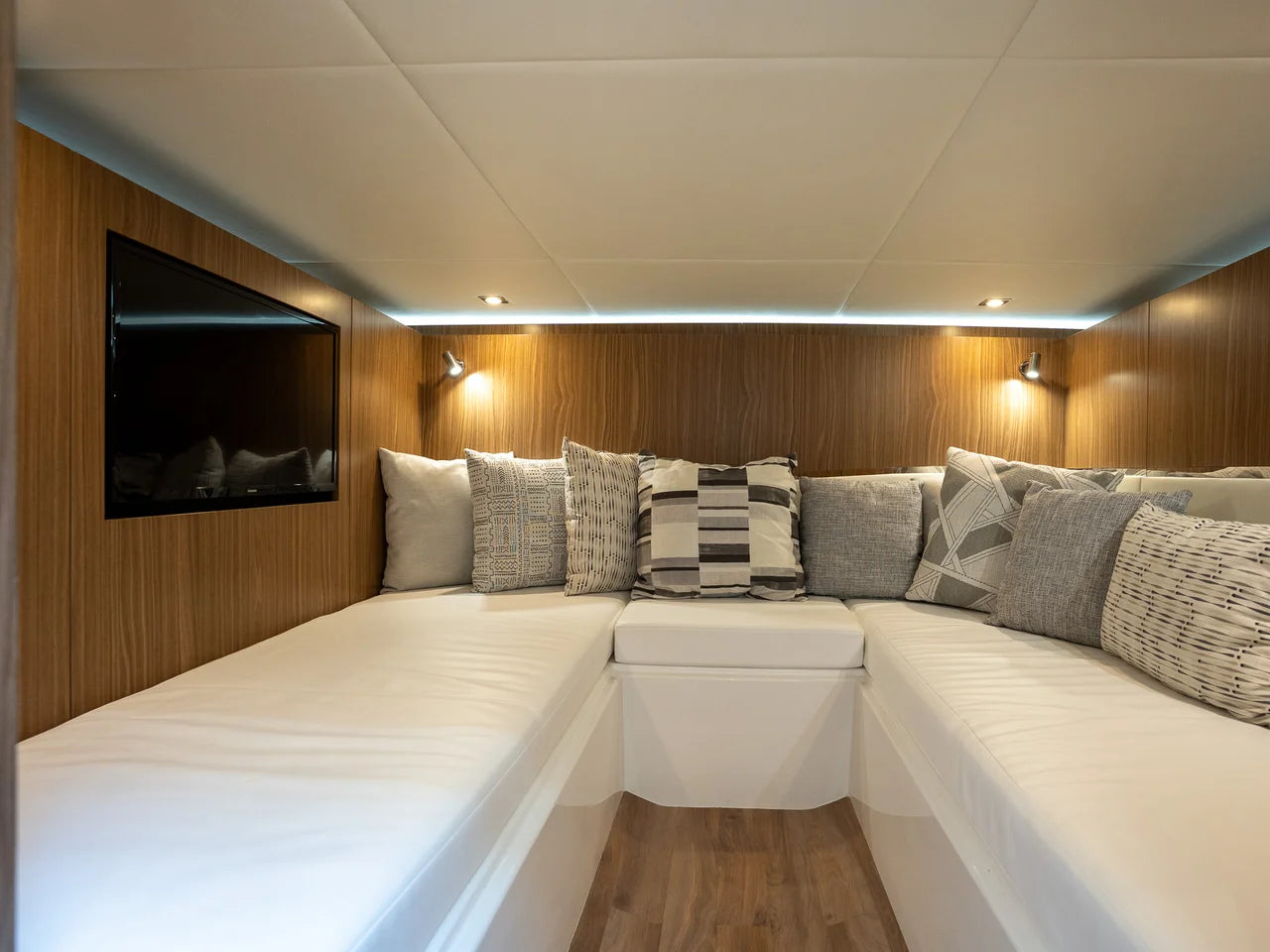 2024 Cruisers Yachts 50 GLS 50.0 feet, Dania Beach, Florida #14