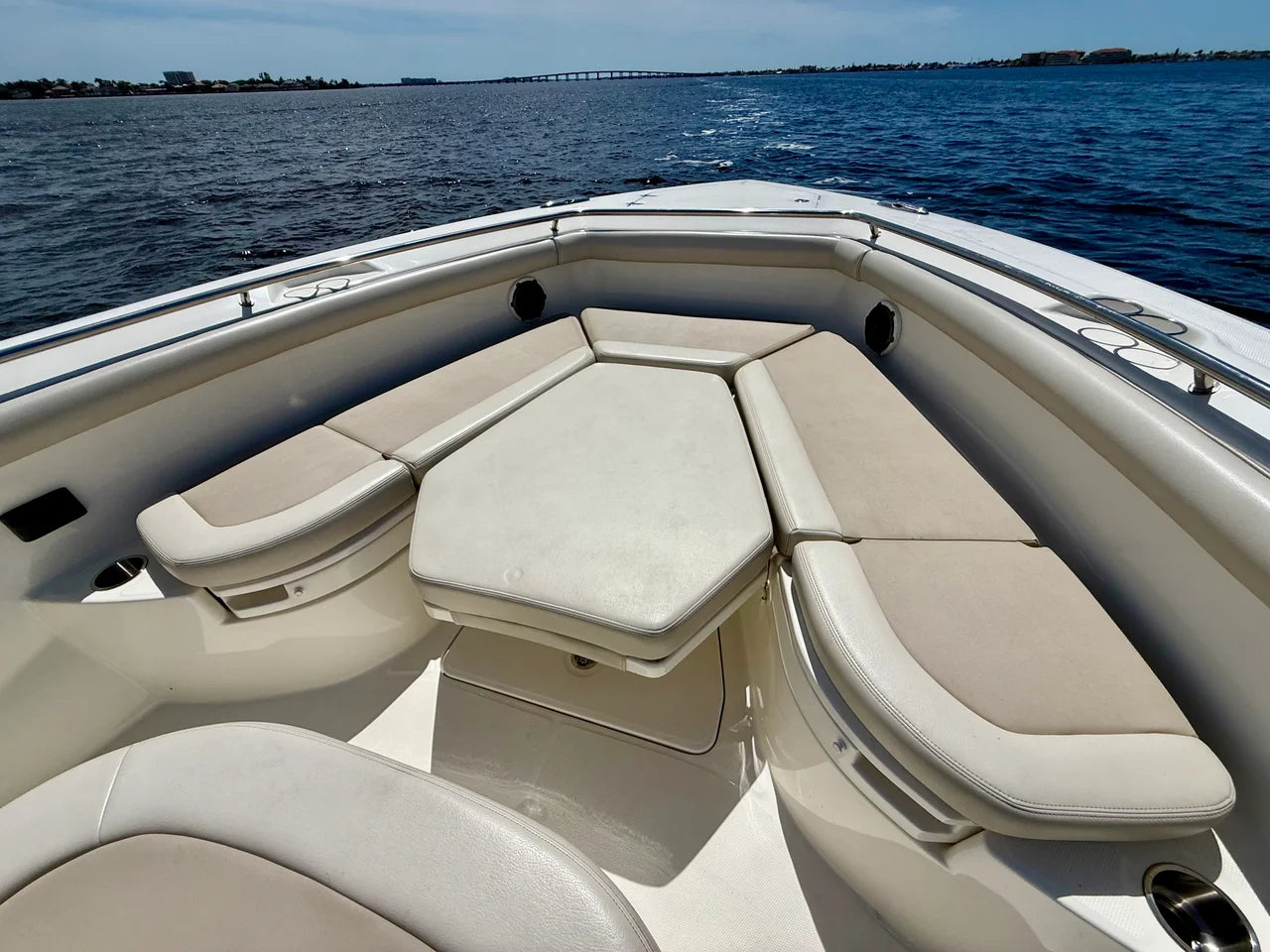 2022 Boston Whaler 350 OUTRAGE 35.0 feet, Fort Myers, FL #40