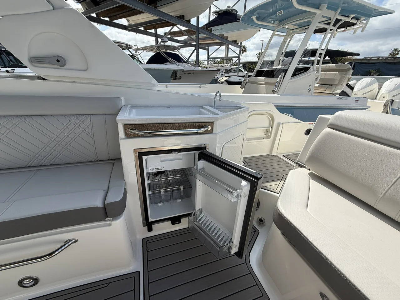 2026 Sea Ray SDX 290 Outboard 29.0 feet, Sarasota, FL #16