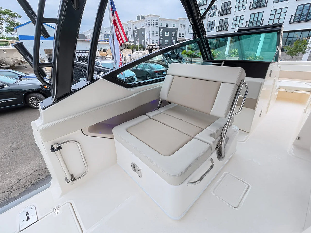 2027 Boston Whaler 280 Vantage 28.0 feet, Norwalk, Connecticut #10