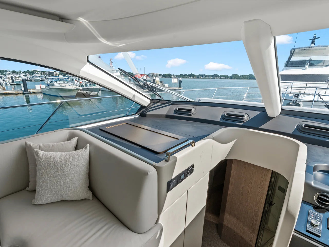 2027 Azimut Fly 53 53.0 feet, Quincy, MA #40