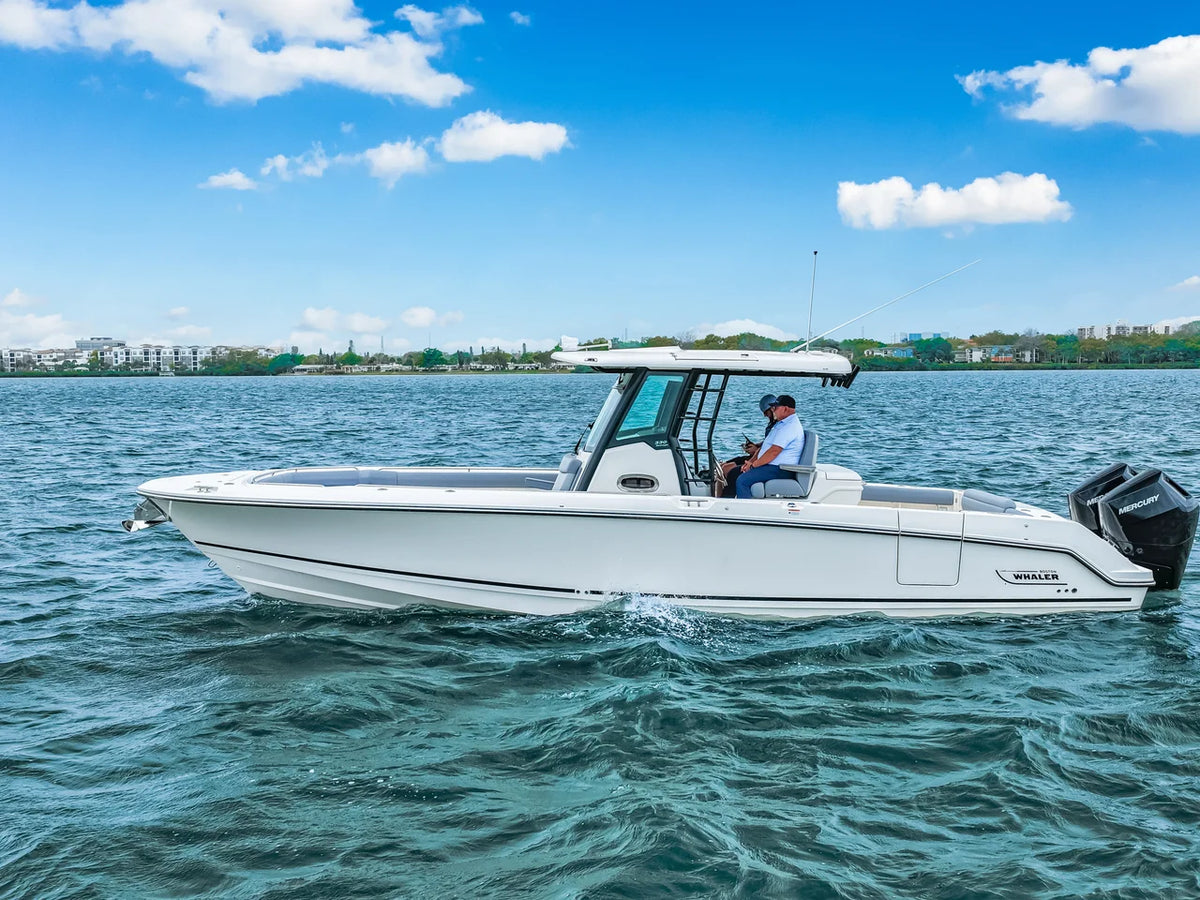 2026 Boston Whaler 330 Outrage 33.0 feet, Clearwater, Florida #19