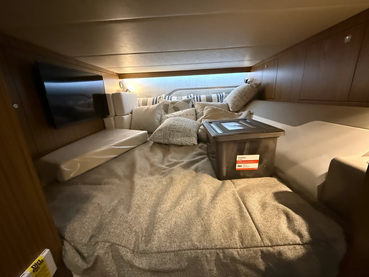 2027 Cruisers Yachts 42 GLS 42.0 feet, Lake Ozark, MO #50