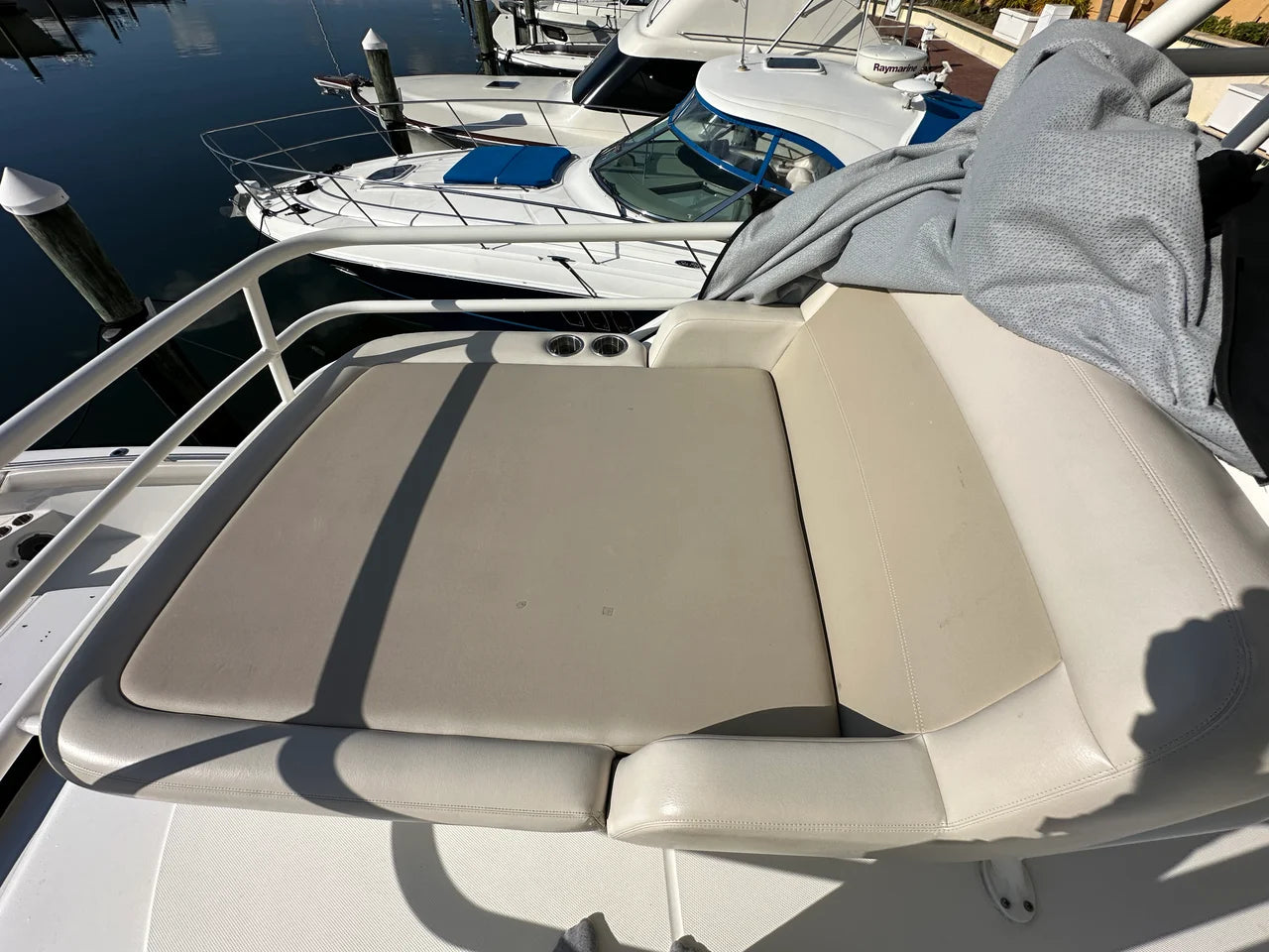 2020 Boston Whaler 420 OUTRAGE 42.0 feet, Jupiter, FL #26