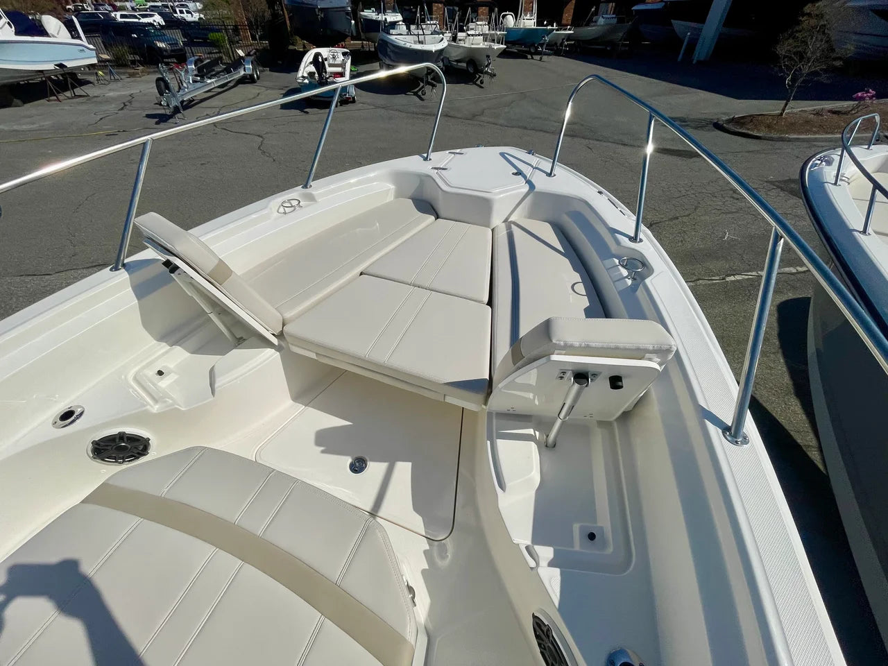 2026 Boston Whaler 280 Dauntless 28.0 feet, Danvers, Massachusetts #19
