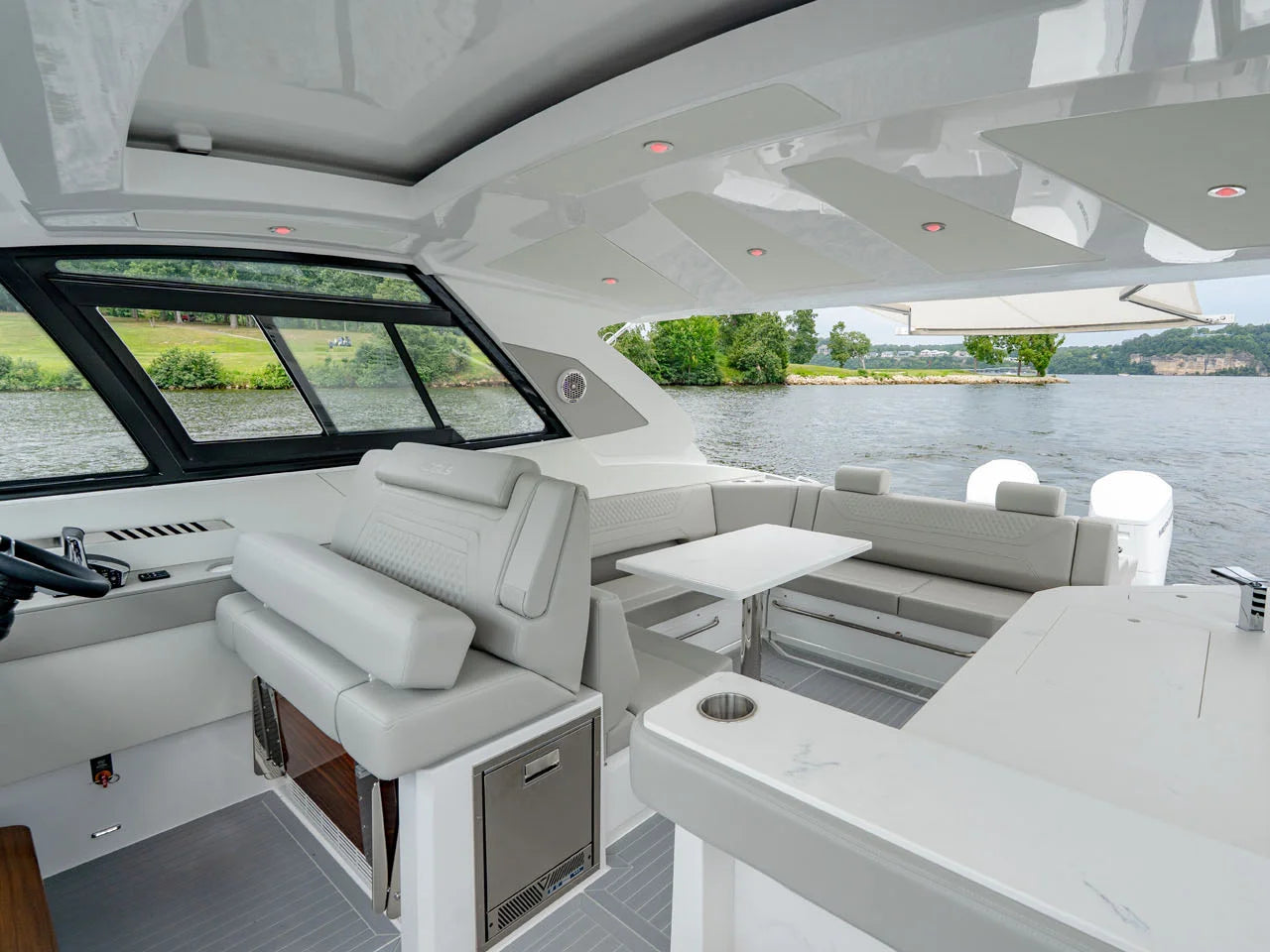 2027 Cruisers Yachts 42 GLS Outboard 42.0 feet, Lake Ozark, MO #28