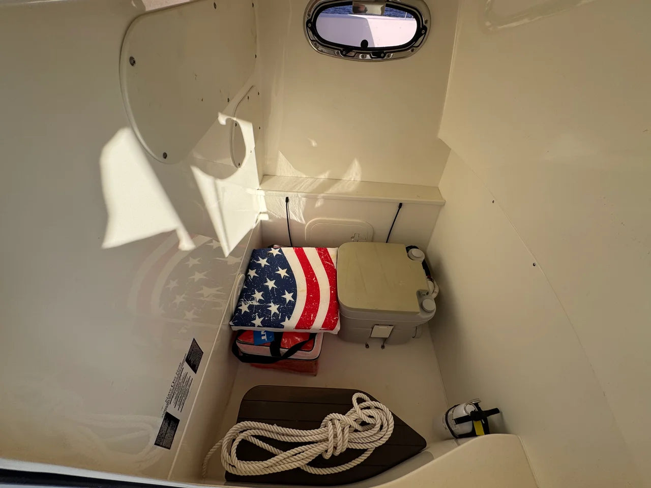 2018 Boston Whaler 270 DAUNTLESS 27.0 feet, Port St Lucie, FL #18