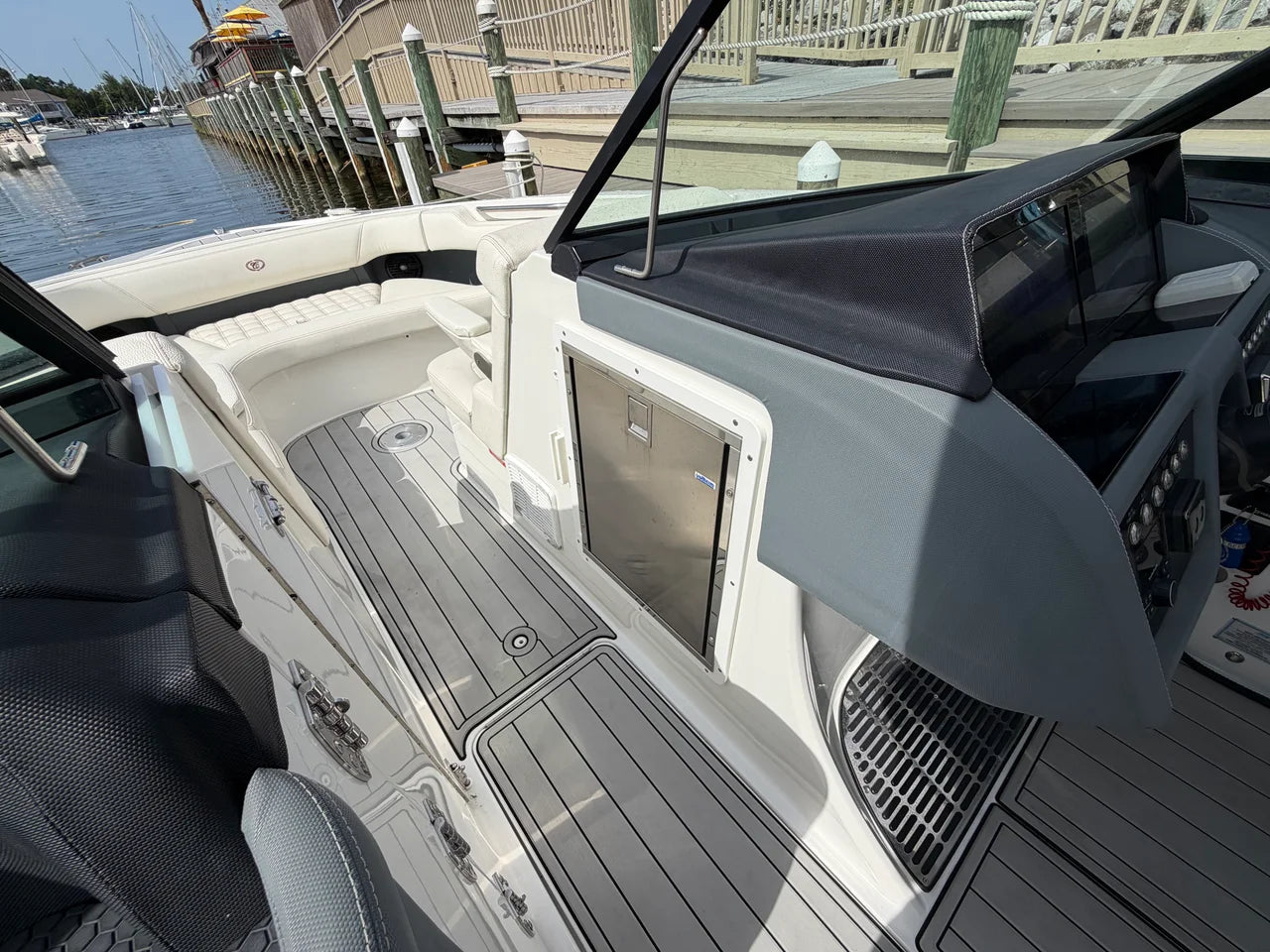 2021 Cobalt 30 SC 30.0 feet, Pensacola, Florida #56