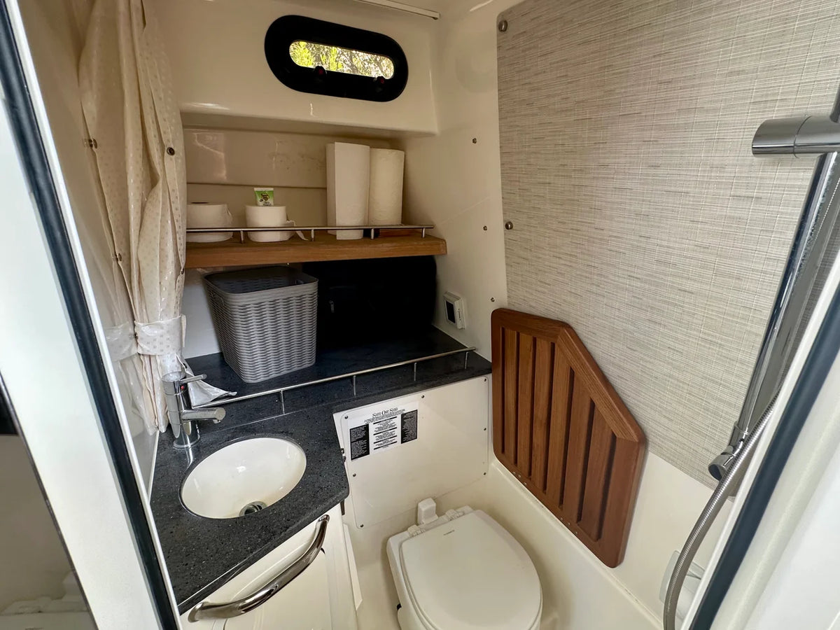 2021 Boston Whaler 350 REALM 35.0 feet, Fort Myers, FL #43