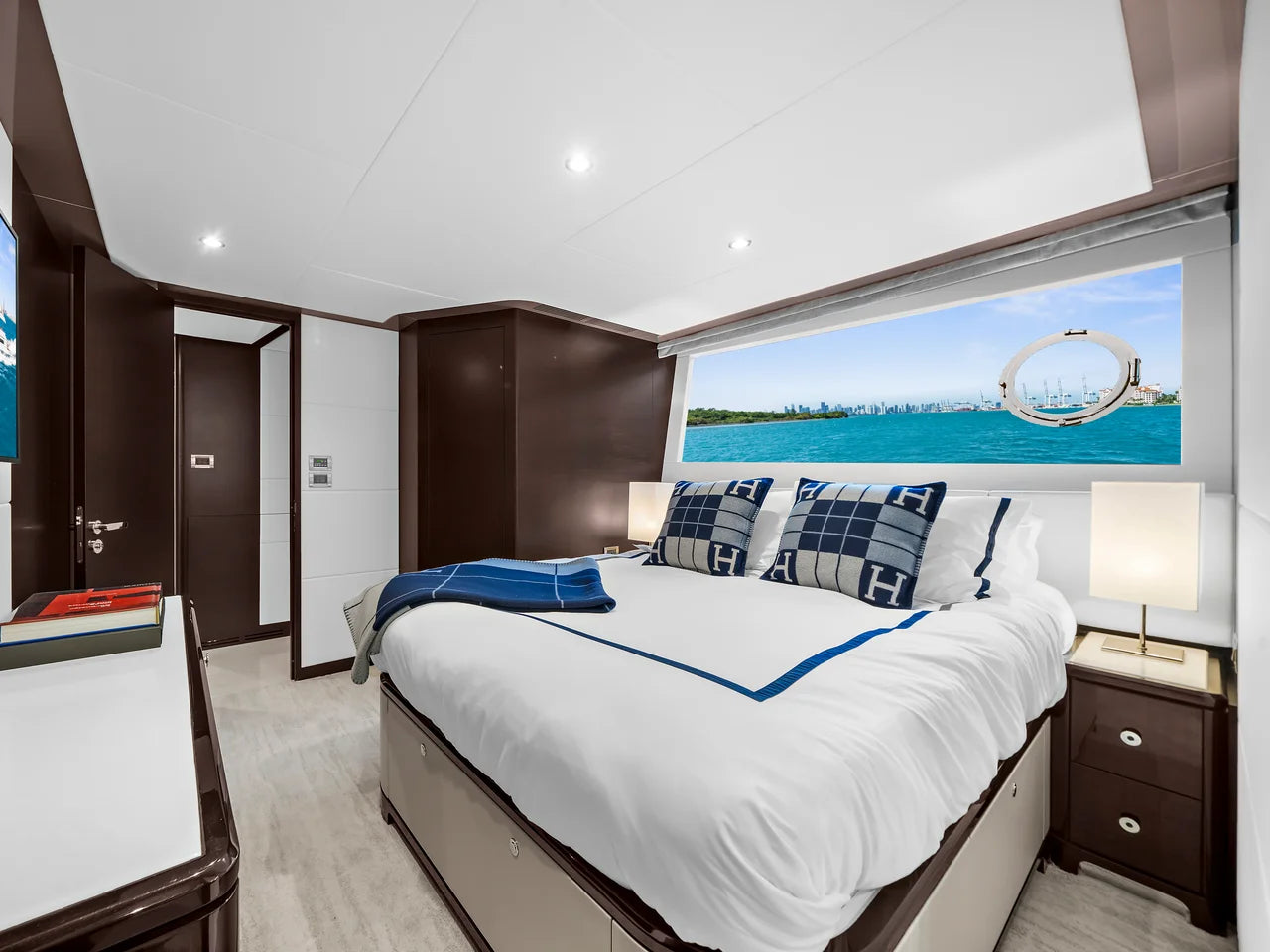 2024 Ocean Alexander 32L 106.0 feet, Miami, FL #25