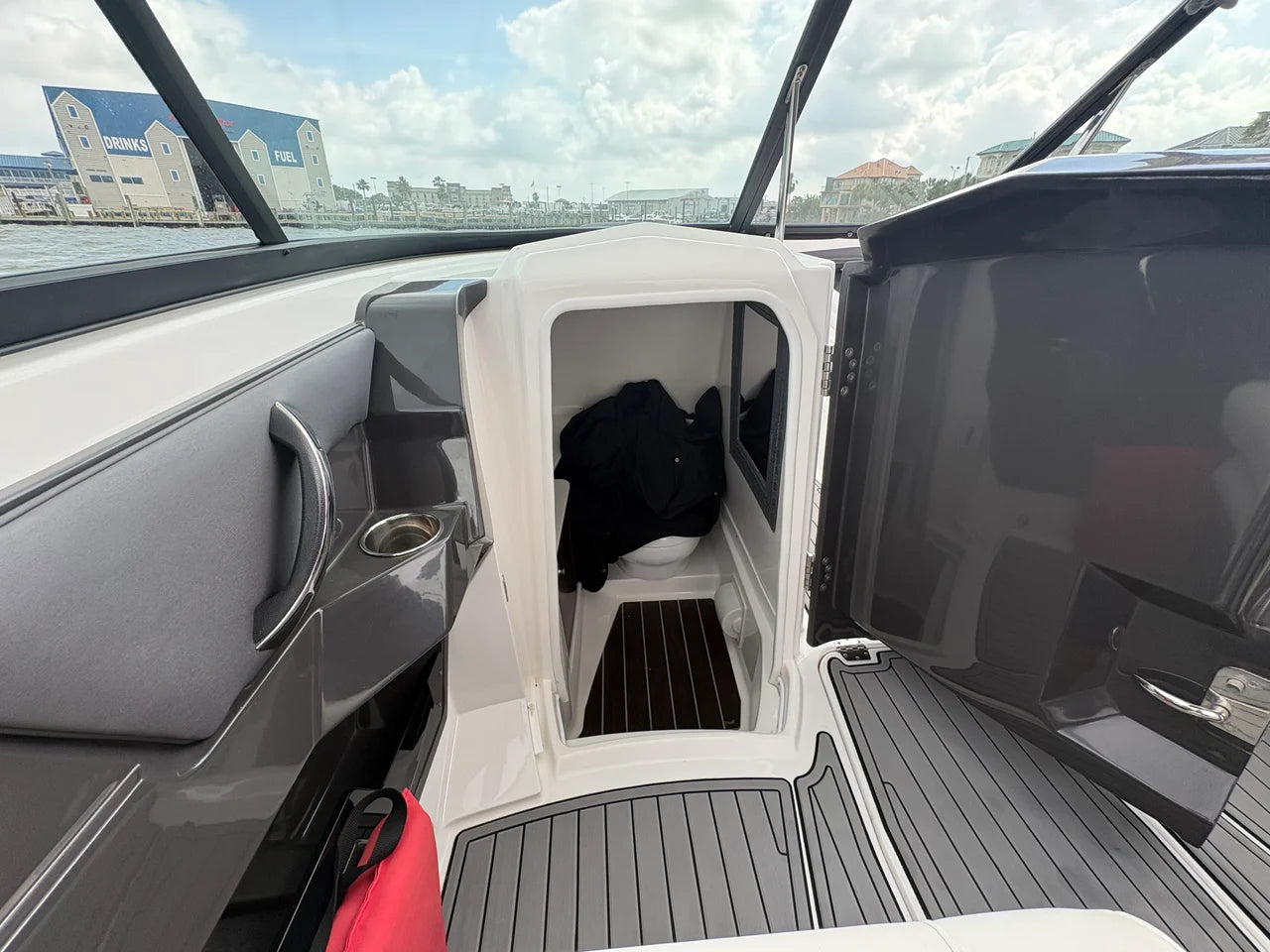 2019 Monterey 305 SS 31.0 feet, Seabrook, TX #34