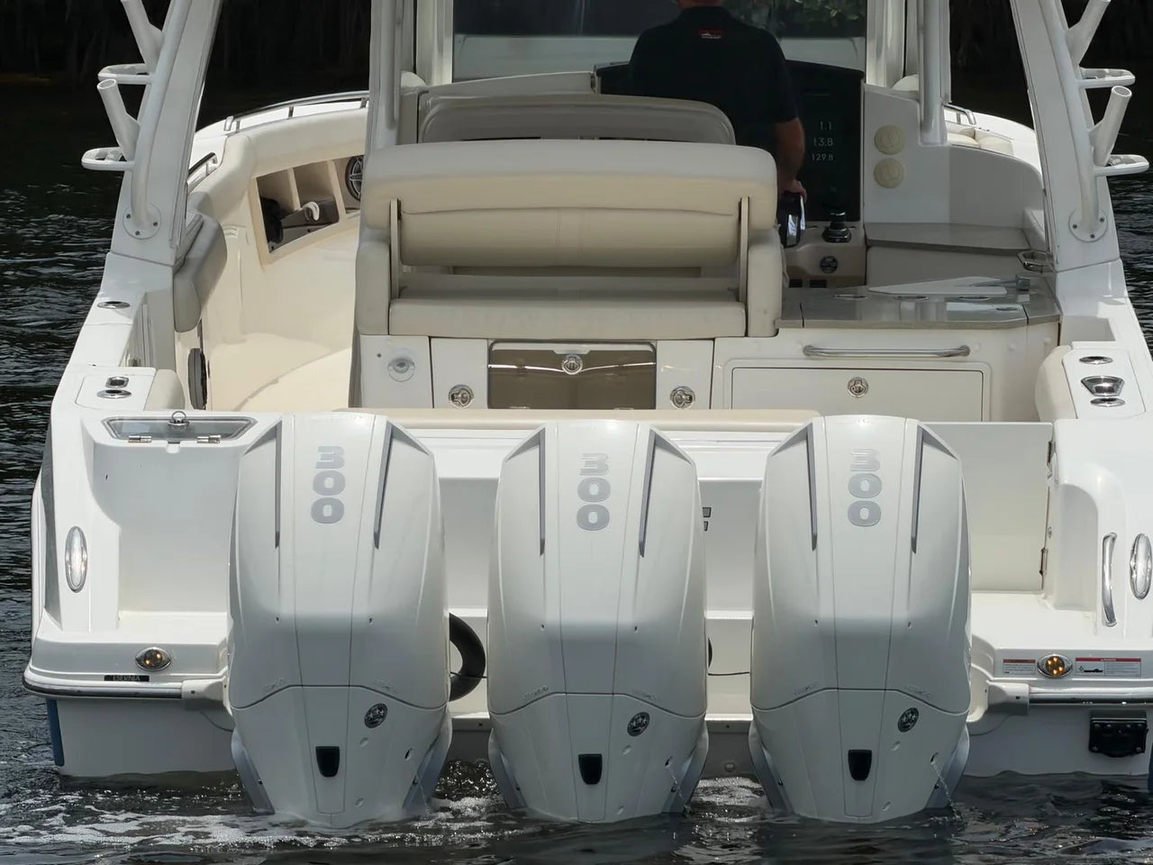 2022 Boston Whaler 350 REALM 35.0 feet, Key Largo, FL #17