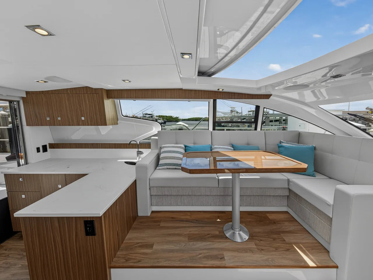 2026 Cruisers Yachts 46 Cantius 46.0 feet, Stuart, Florida #32