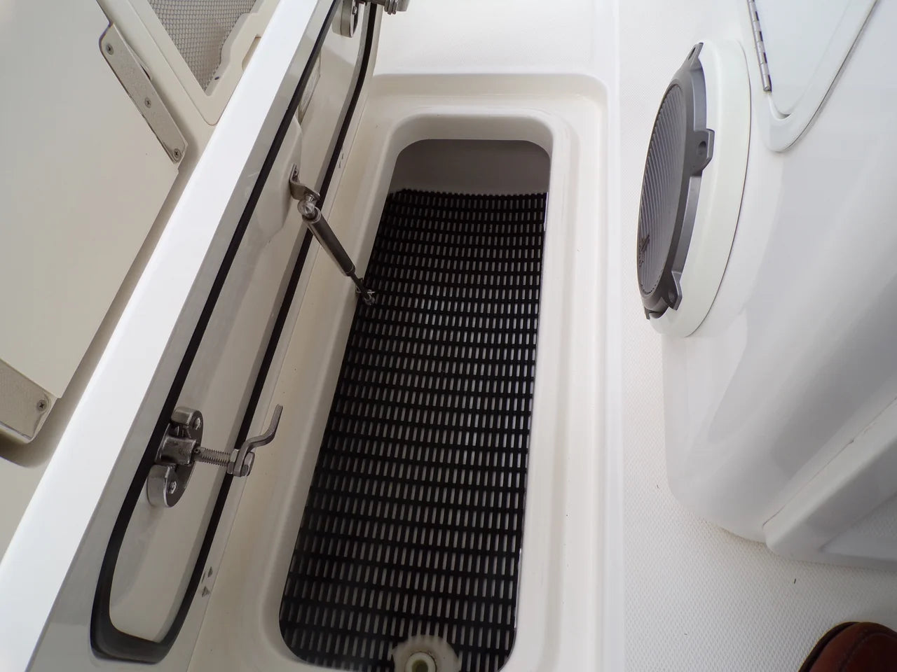 2018 Boston Whaler 420 OUTRAGE 42.0 feet, Naples, FL #55