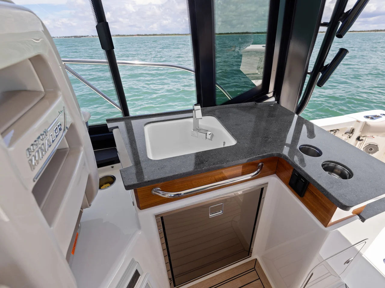 2025 Boston Whaler 365 CONQUEST 36.0 feet, Naples, Florida #38