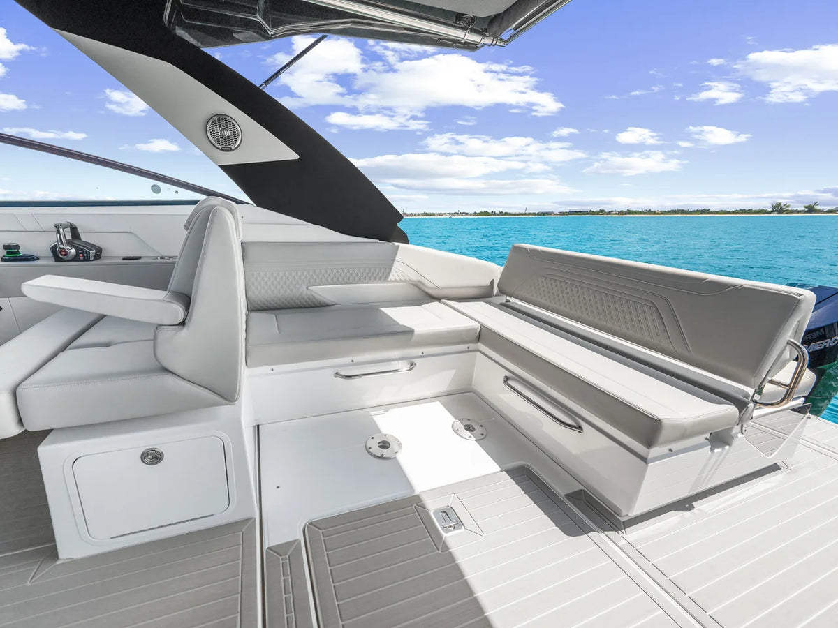 2027 Cruisers Yachts 34 GLS Outboard 34.0 feet, Venice, Florida #31