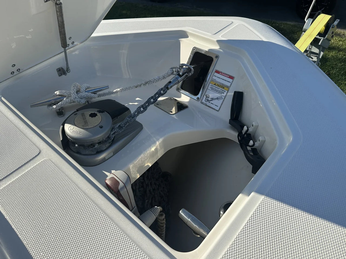 2021 Boston Whaler 350 REALM 35.0 feet, Wilmington, NC #9