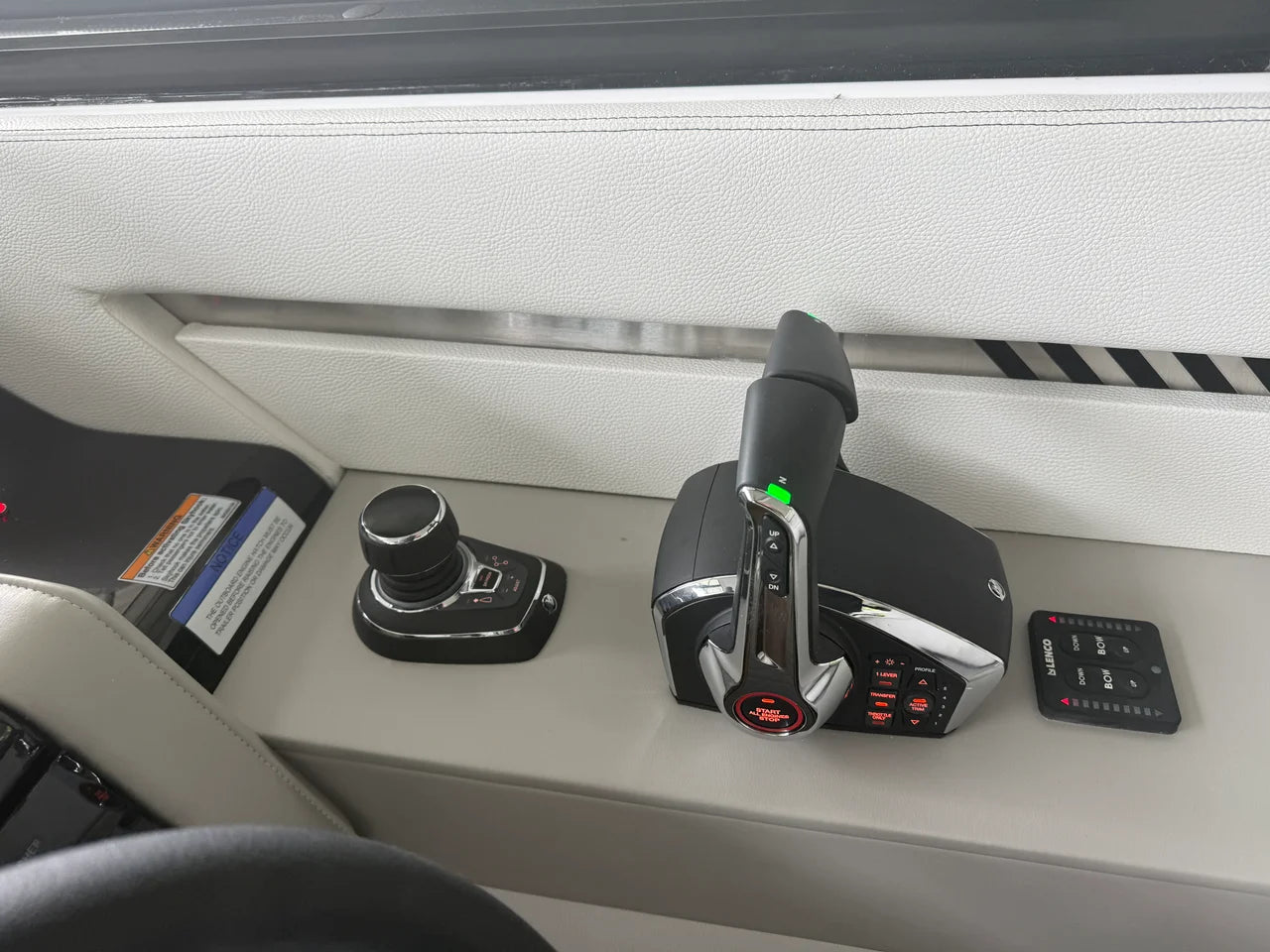 2027 Cruisers Yachts 42 GLS Outboard 42.0 feet, Lake Ozark, Missouri #9