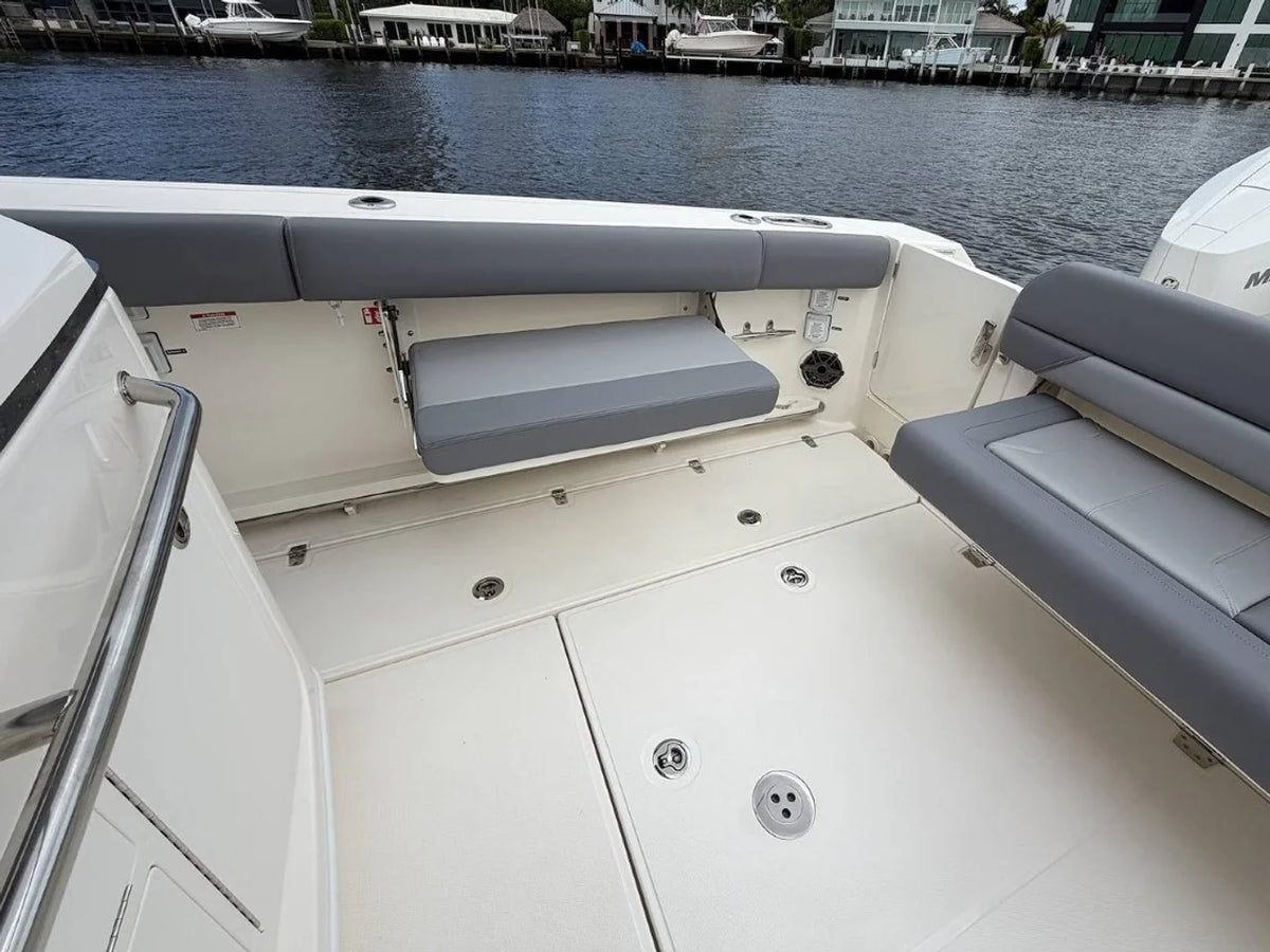 2027 Boston Whaler 380 Outrage 38.0 feet, Pompano Beach, Florida #21