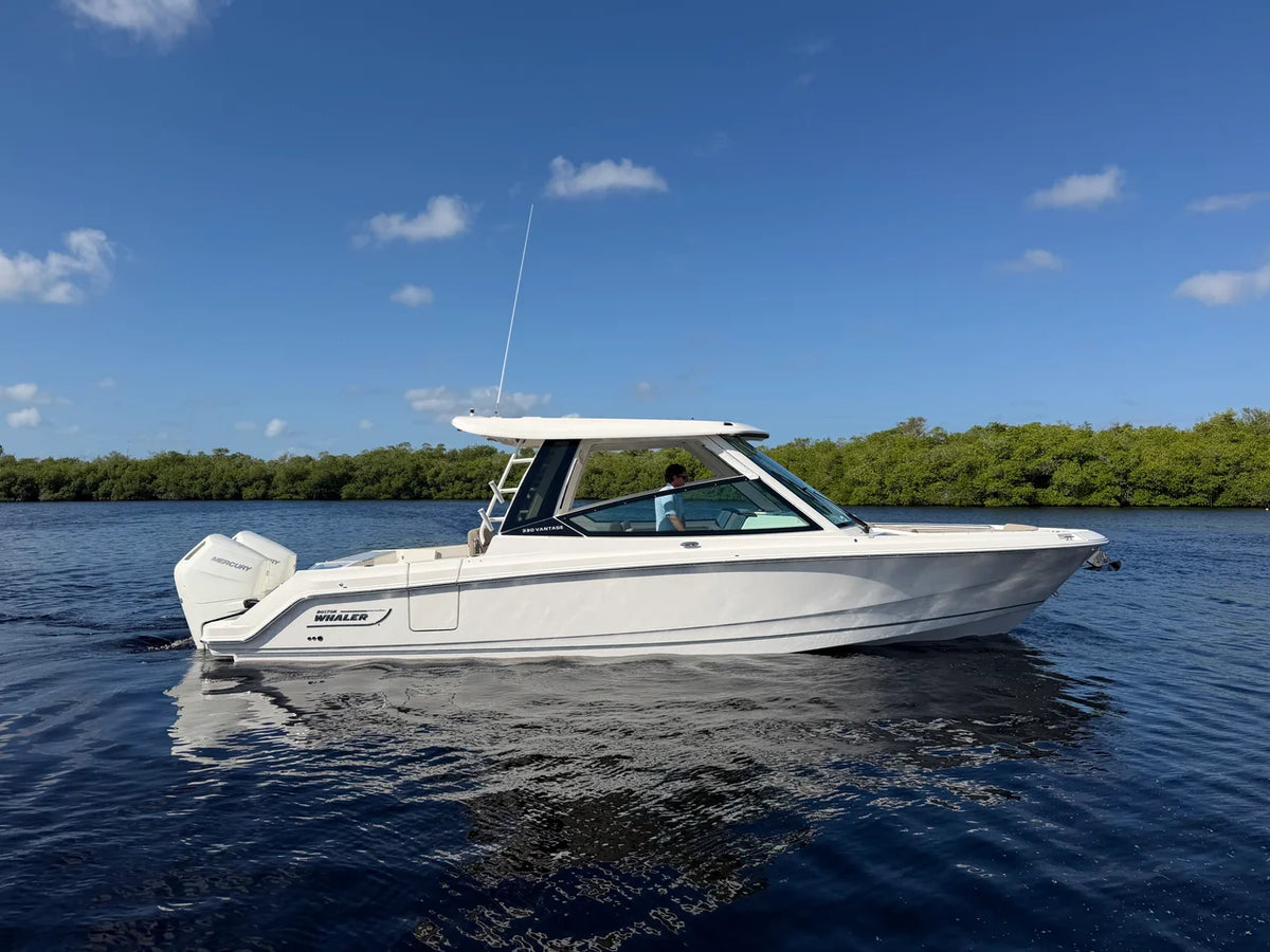 2027 Boston Whaler 330 Vantage 33.0 feet, Fort Myers, FL #10