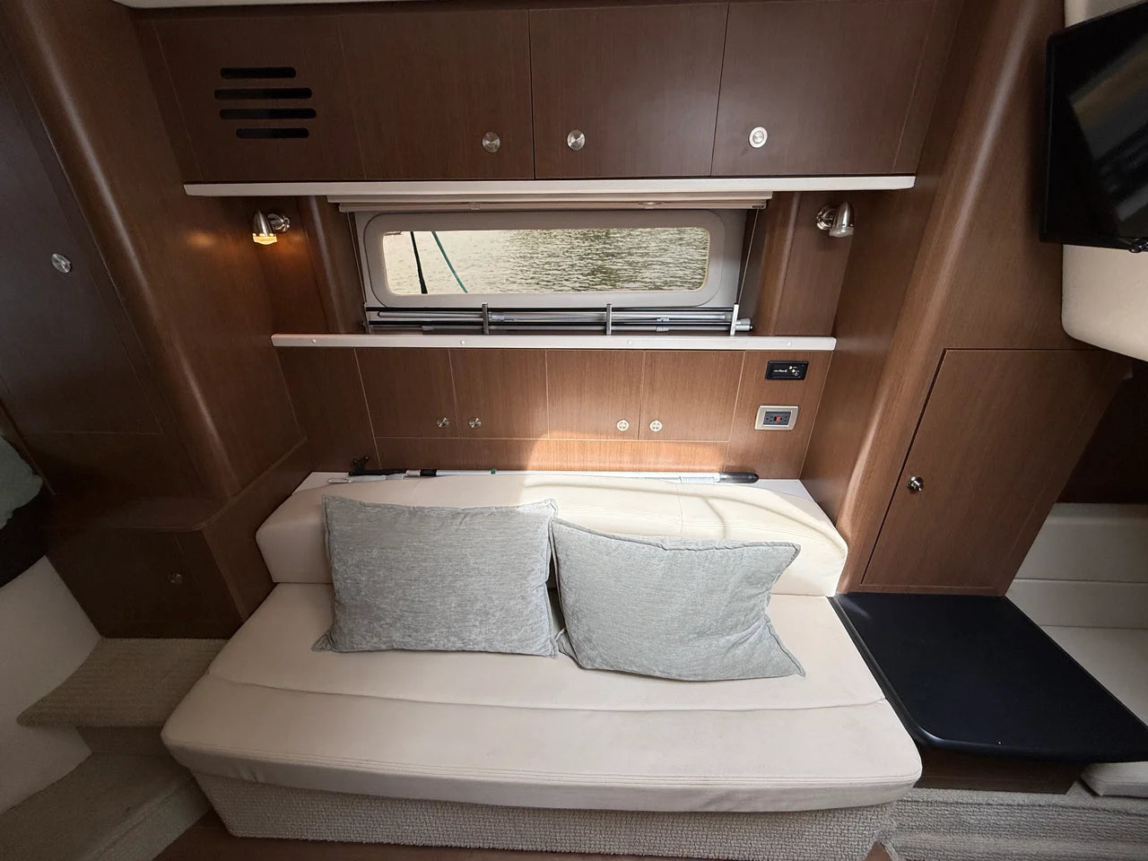 2016 Sea Ray 330 SUNDANCER 33.0 feet, Lake Ozark, MO #55