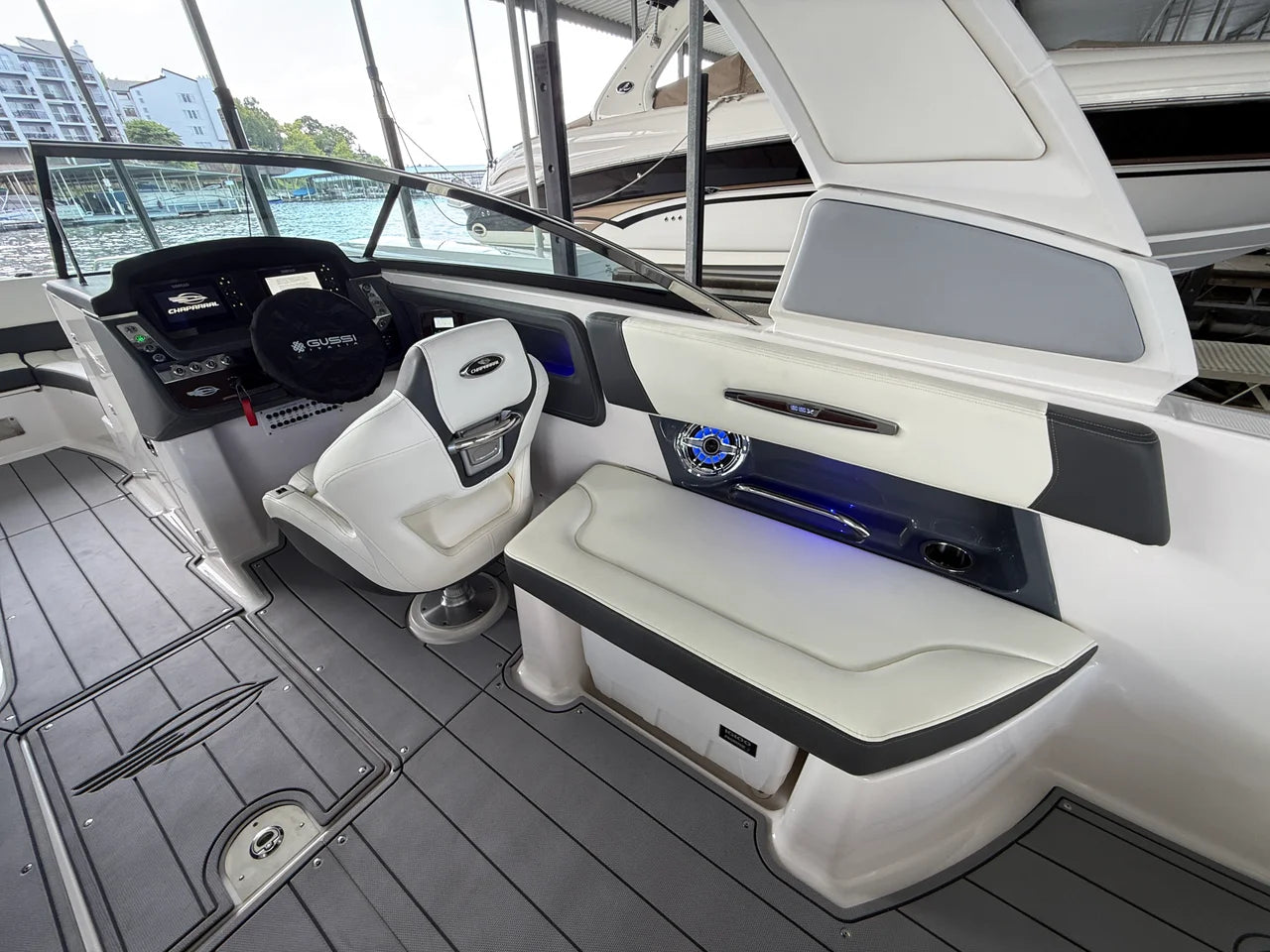 2023 Chaparral 287 SSX 28.0 feet, Lake Ozark, MO #47