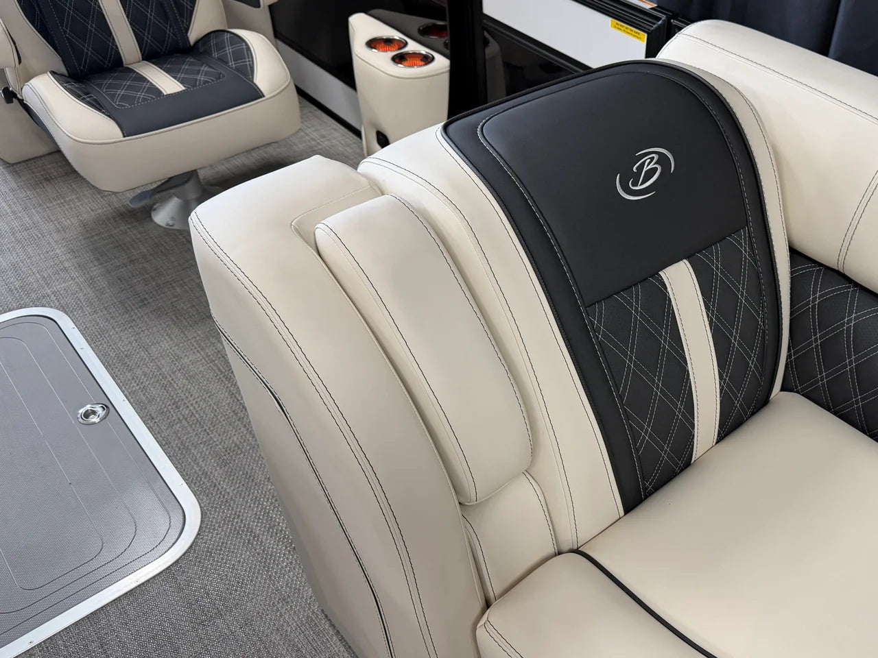 2027 Barletta LUSSO23QCSS 23.0 feet, Nisswa, Minnesota #30
