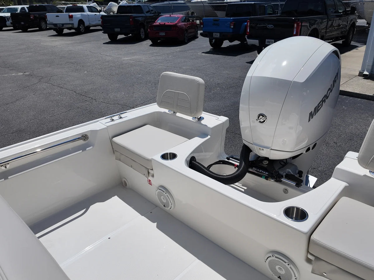 2027 Boston Whaler 190 Montauk 19.0 feet, Thunderbolt, GA #5