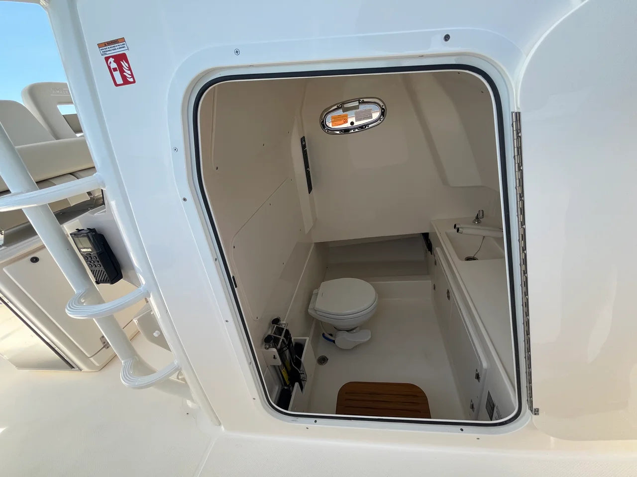 2026 Boston Whaler 330 Outrage 33.0 feet, Westbrook, Connecticut #35