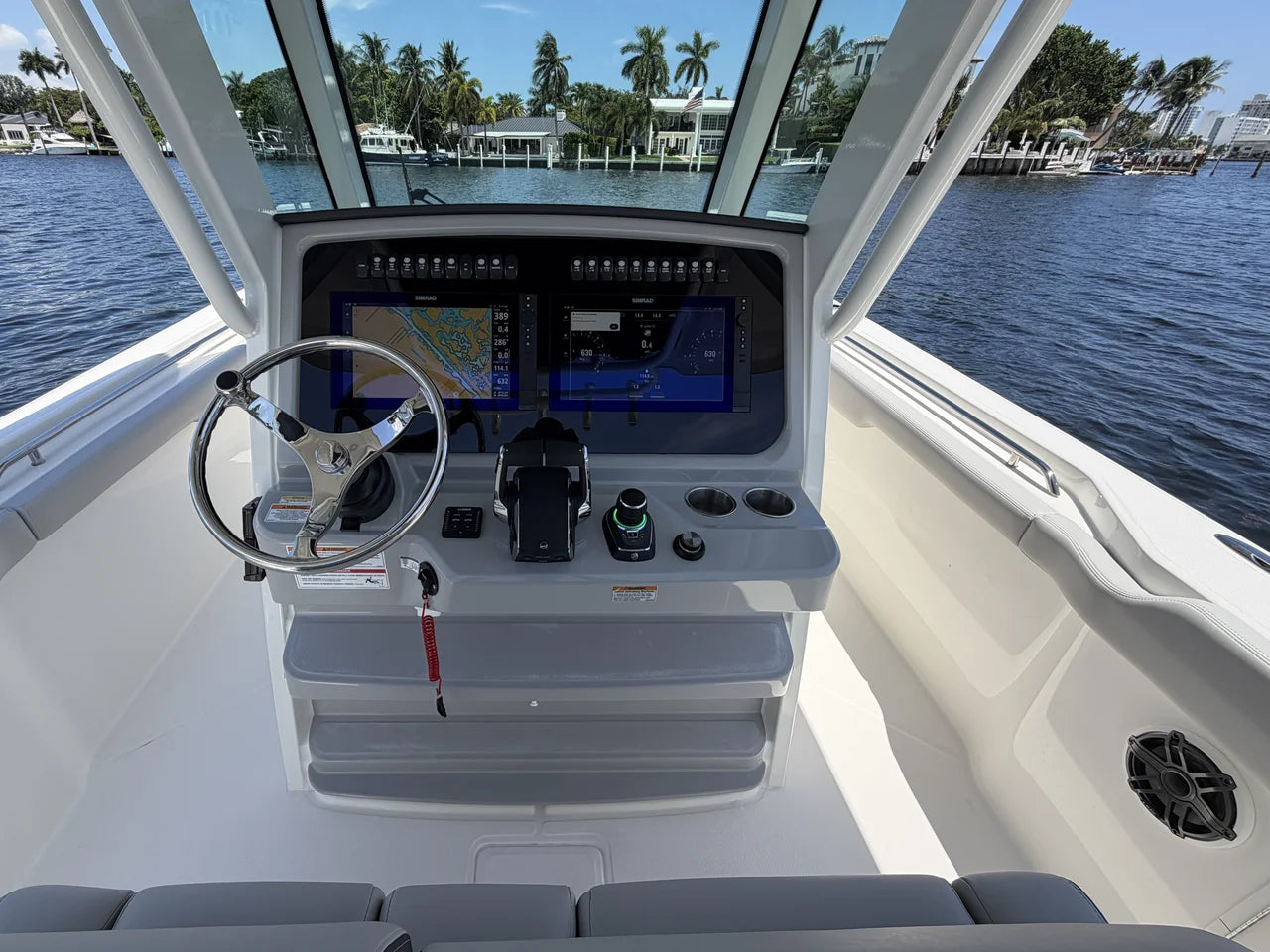 2026 Boston Whaler 330 Outrage 33.0 feet, Pompano Beach, Florida #40