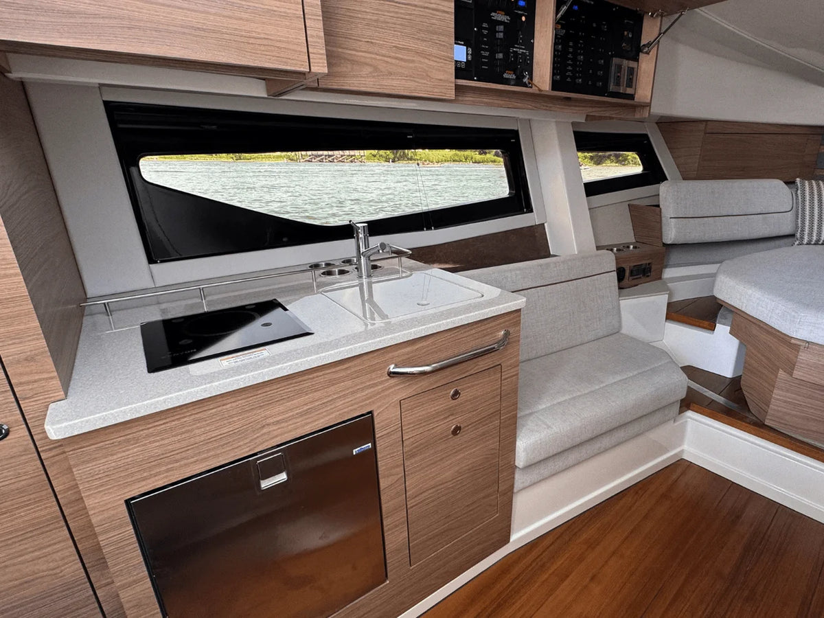 2026 Boston Whaler 365 Conquest 36.0 feet, Jupiter, Florida #39