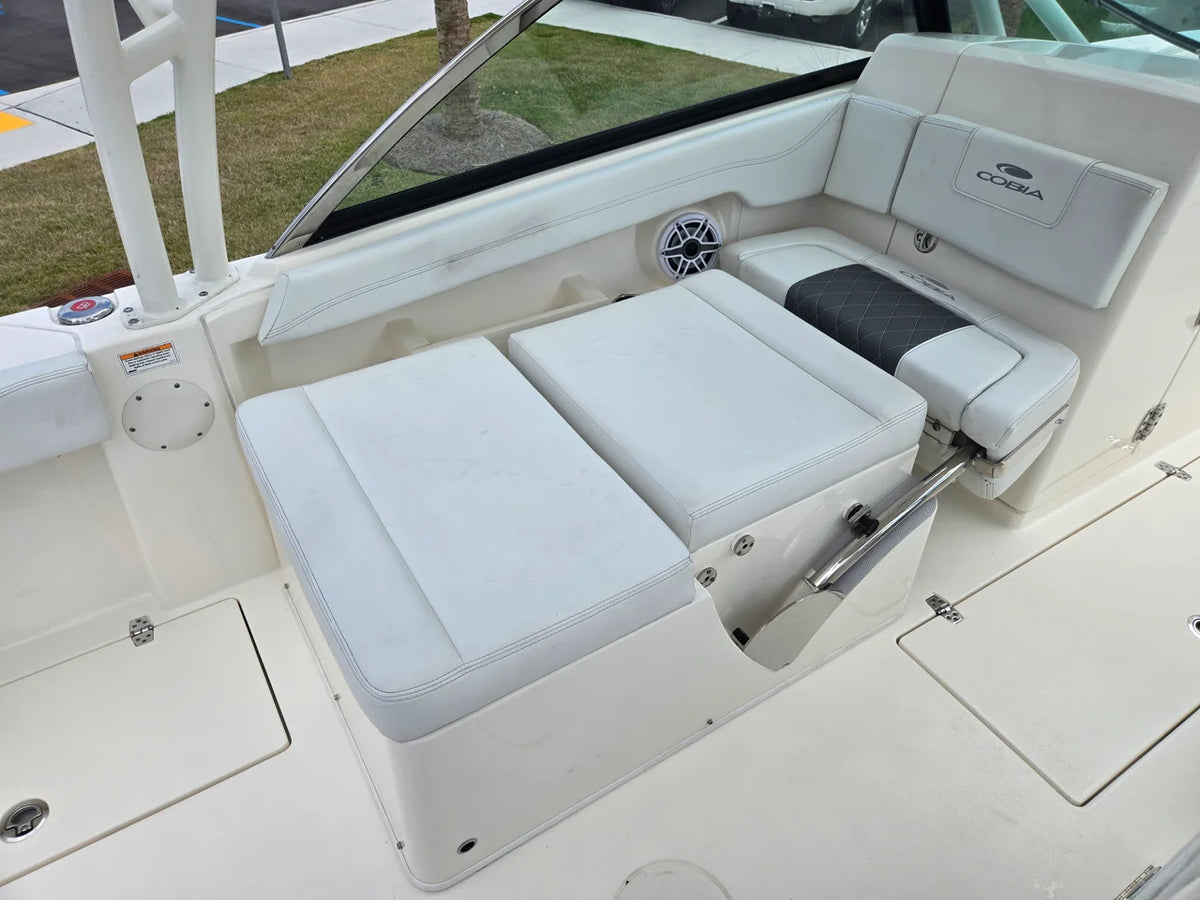 2023 Cobia 240 DUAL CONSOLE 24.0 feet, Charleston, SC #14