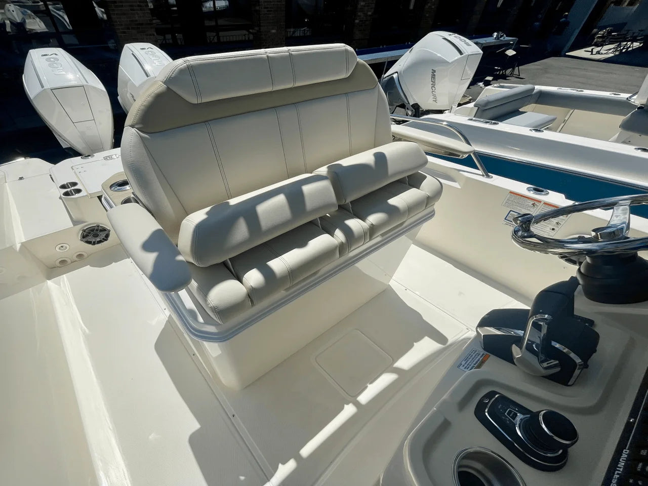 2025 Boston Whaler 280 Dauntless 28.0 feet, Danvers, Massachusetts #13