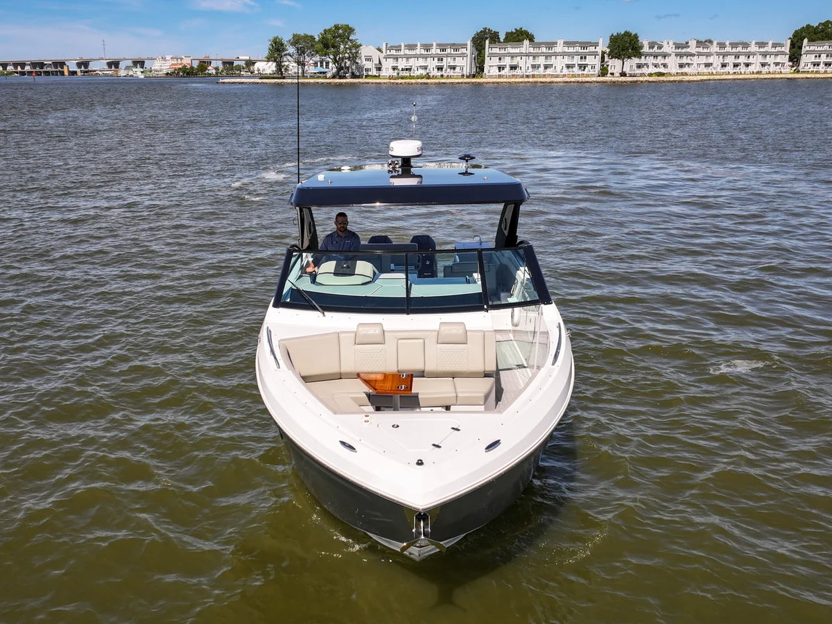 2026 Cruisers Yachts 34 GLS Outboard 34.0 feet, Grasonville, MD #7