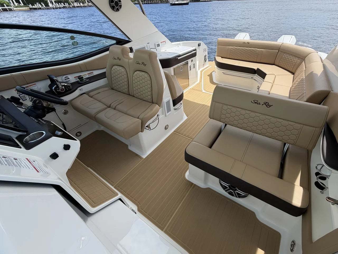 2026 Sea Ray Sundancer 320 Outboard 32.0 feet, Miami, FL #40