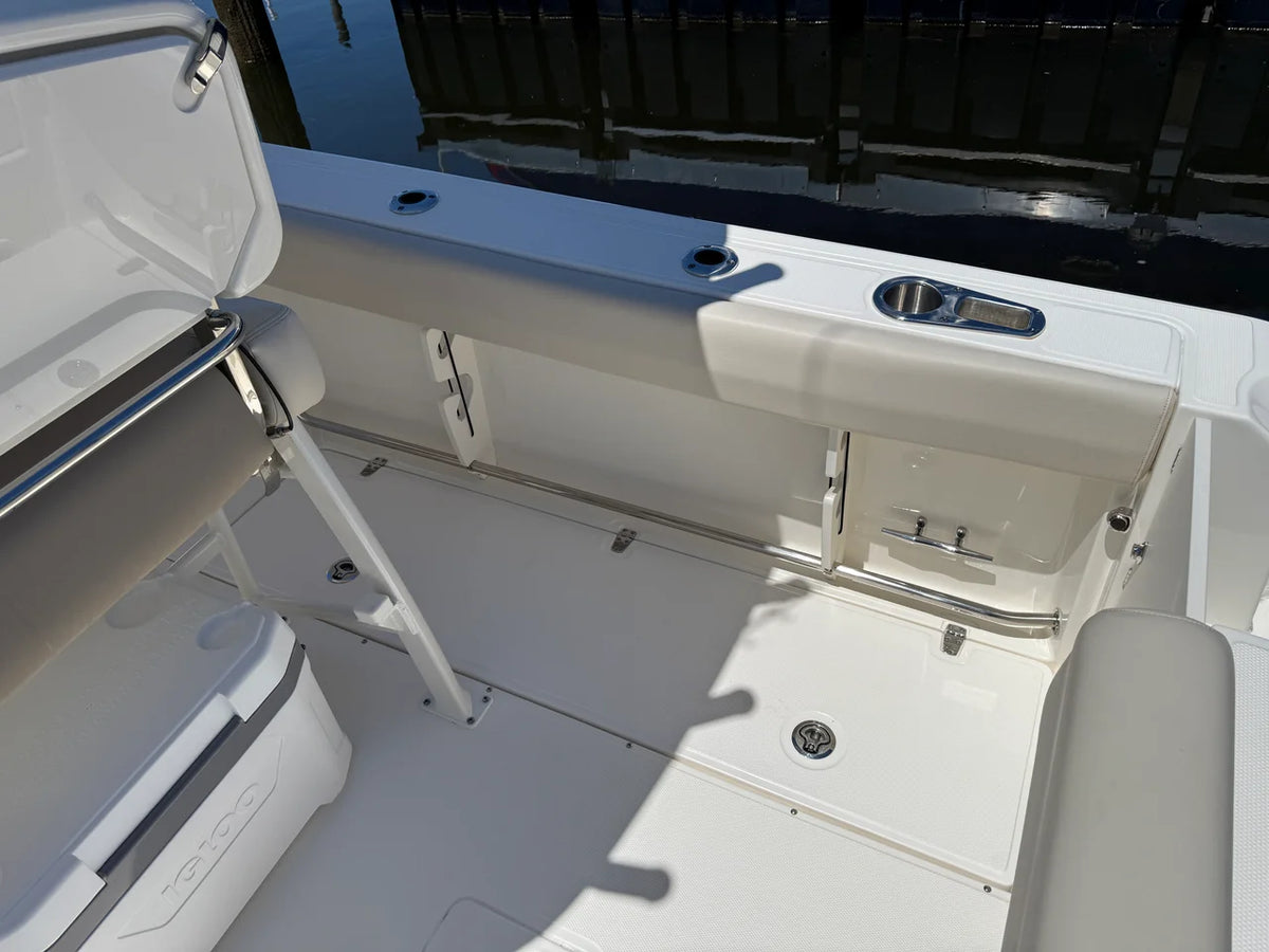 2024 Boston Whaler 230 OUTRAGE 23.0 feet, Westbrook, Connecticut #28