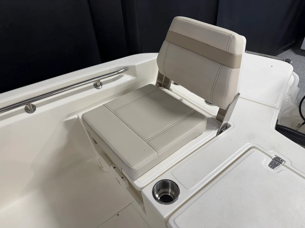 2026 Boston Whaler 250 Dauntless 25.0 feet, Crosslake, Minnesota #35