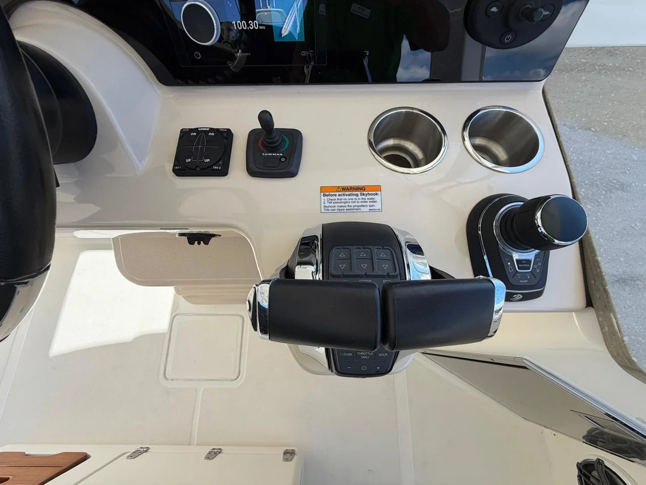 2022 Boston Whaler 350 REALM 35.0 feet, Key Largo, FL #40