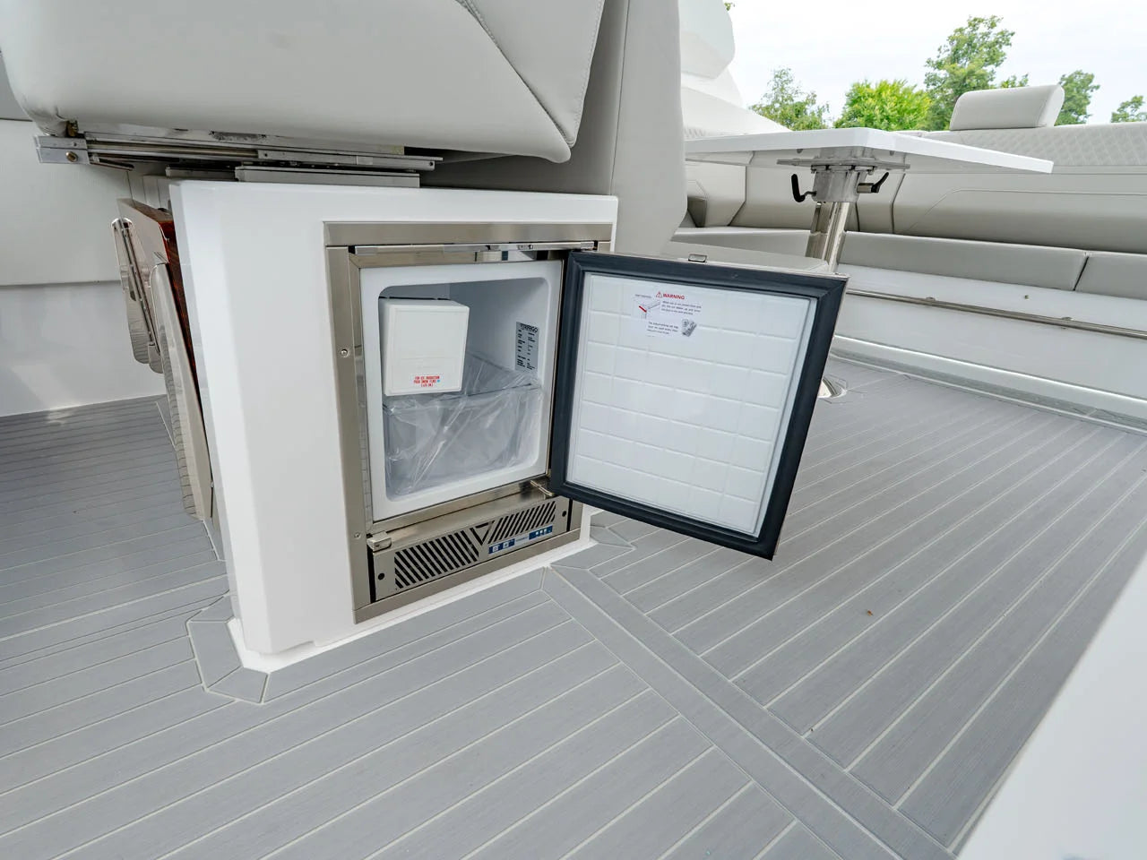 2027 Cruisers Yachts 42 GLS Outboard 42.0 feet, Lake Ozark, MO #26