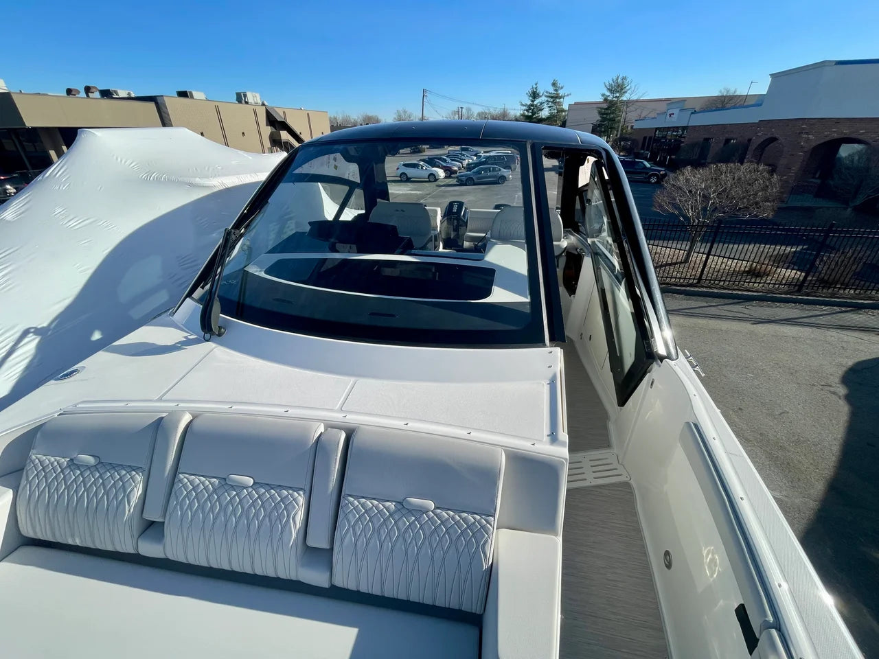 2026 Sea Ray Sundancer 370 Outboard 37.0 feet, Danvers, Massachusetts #19